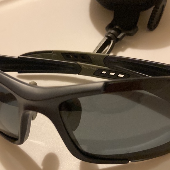 HULISLEM S1 Sport Polarized Sunglasses (Gray-Black) - Picture 3 of 8